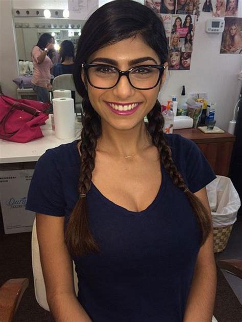 mia khalifa pron hub|Mia Khalifa Porn Videos 